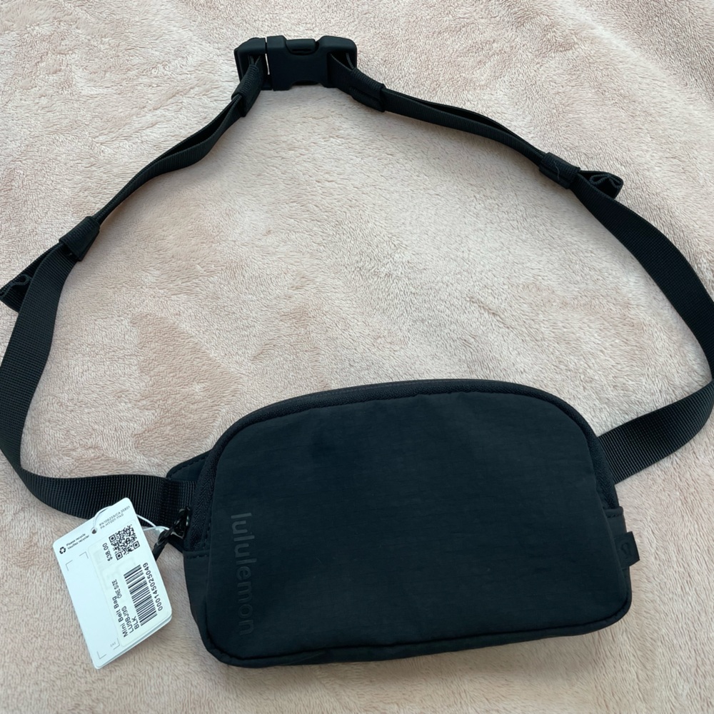 Mini Lululemon Belt Bag